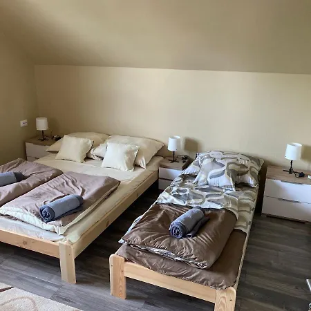 Mini-mal Vendeghaz Guest house *